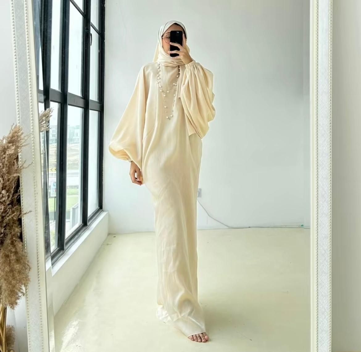 Amanda Dress Plain