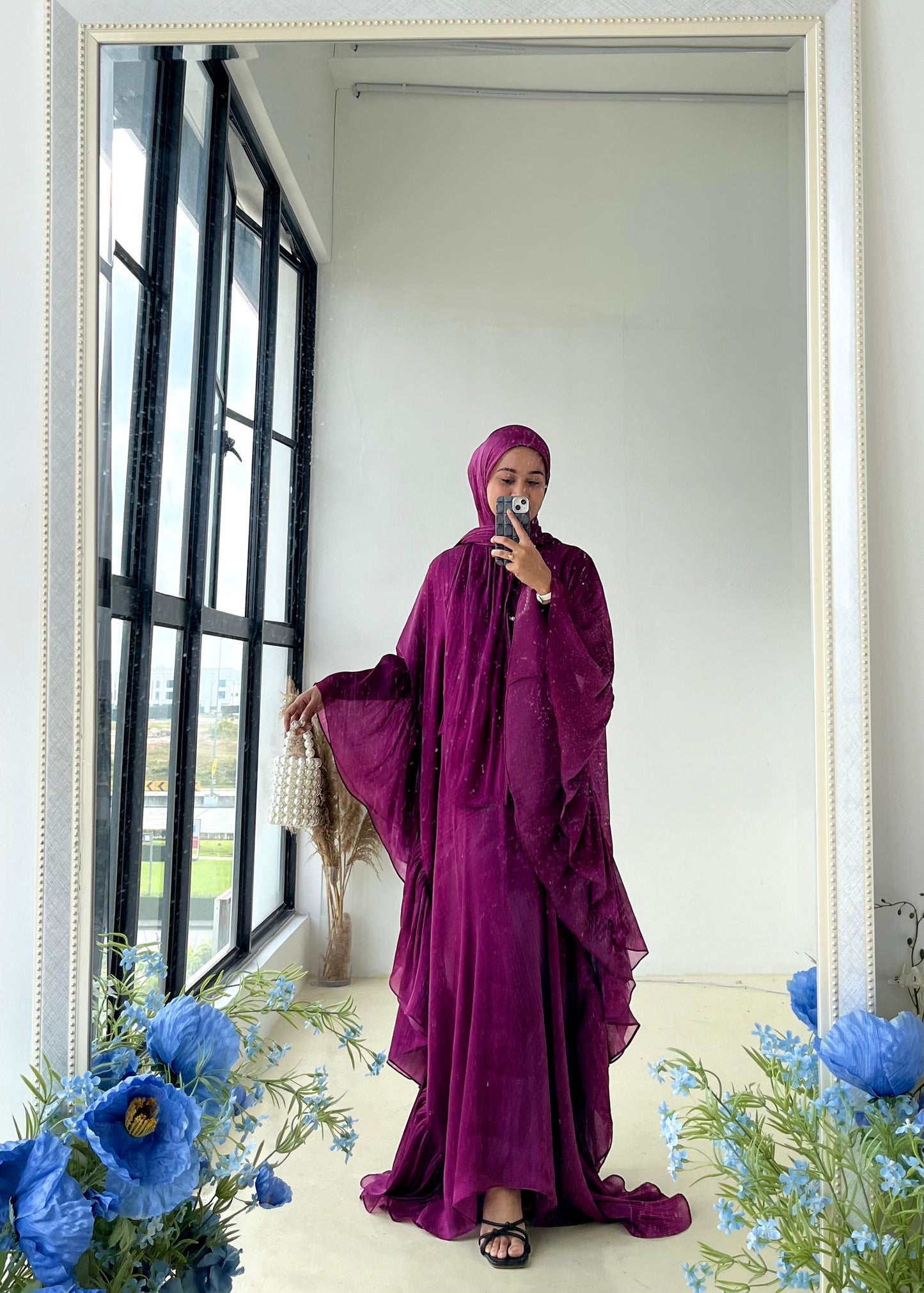 Maya Signature Abaya
