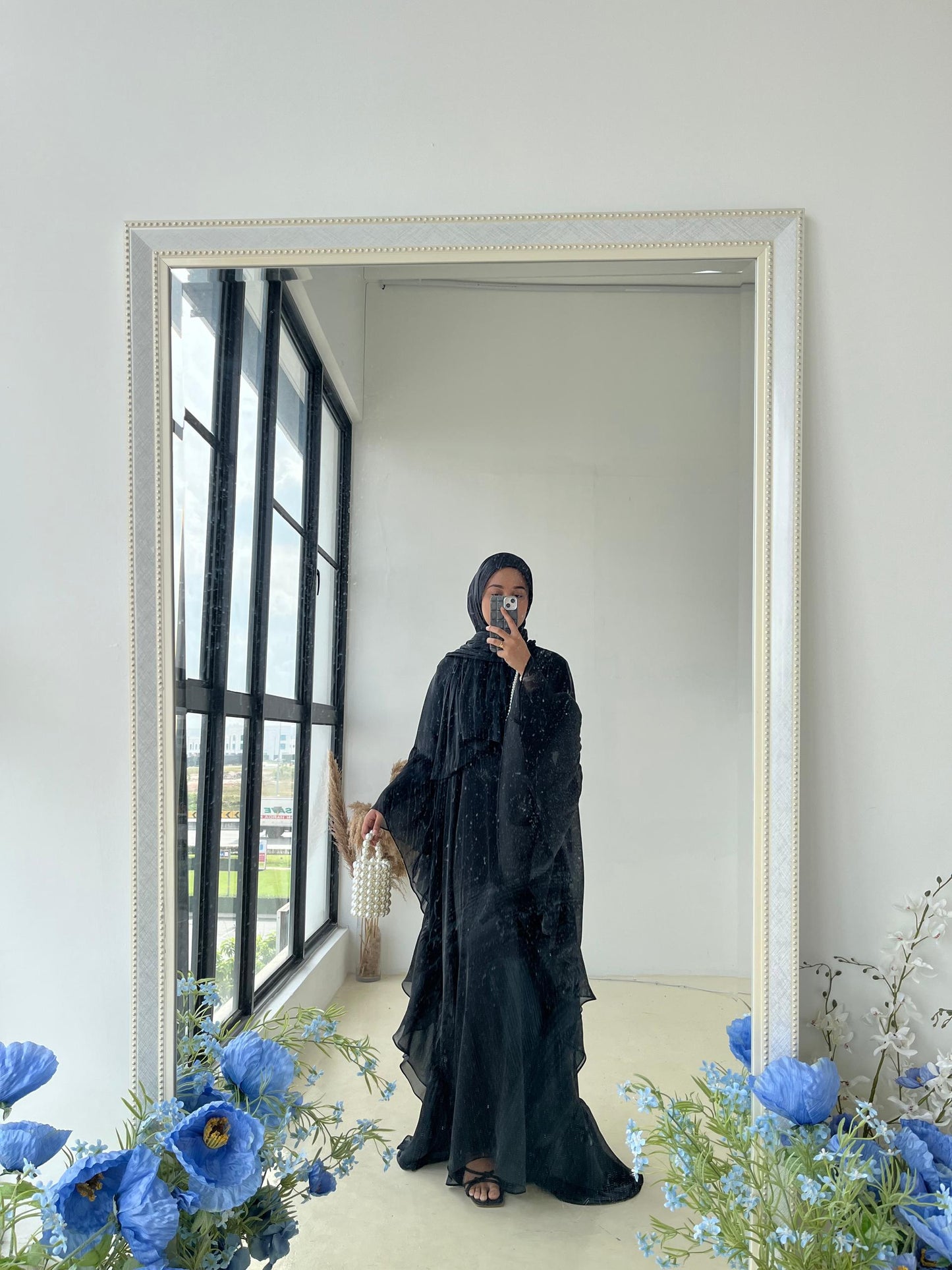Maya Signature Abaya