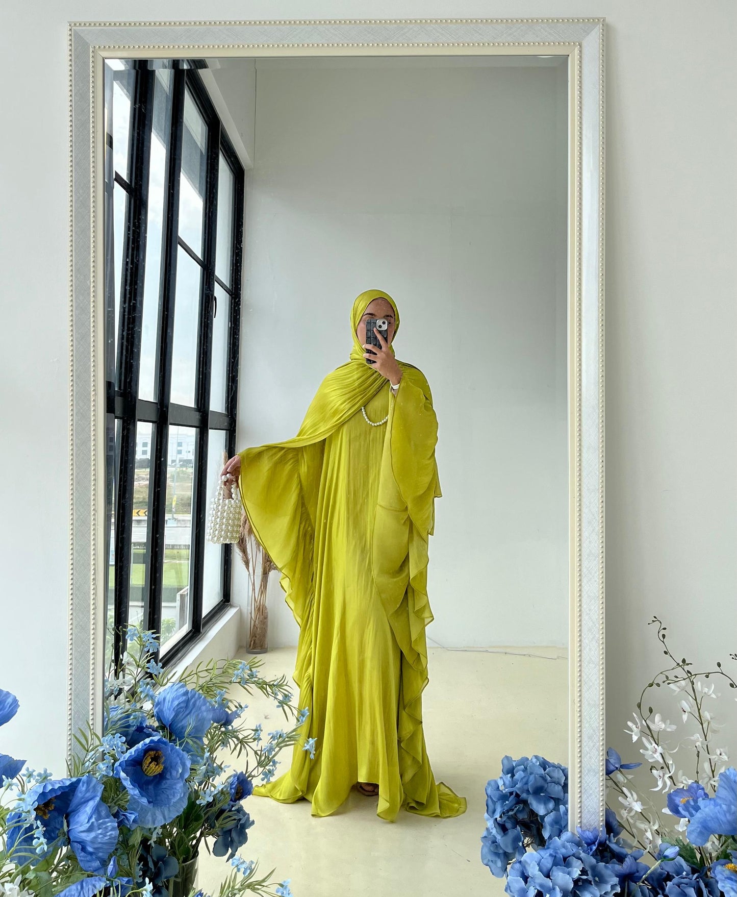 Maya Signature Abaya