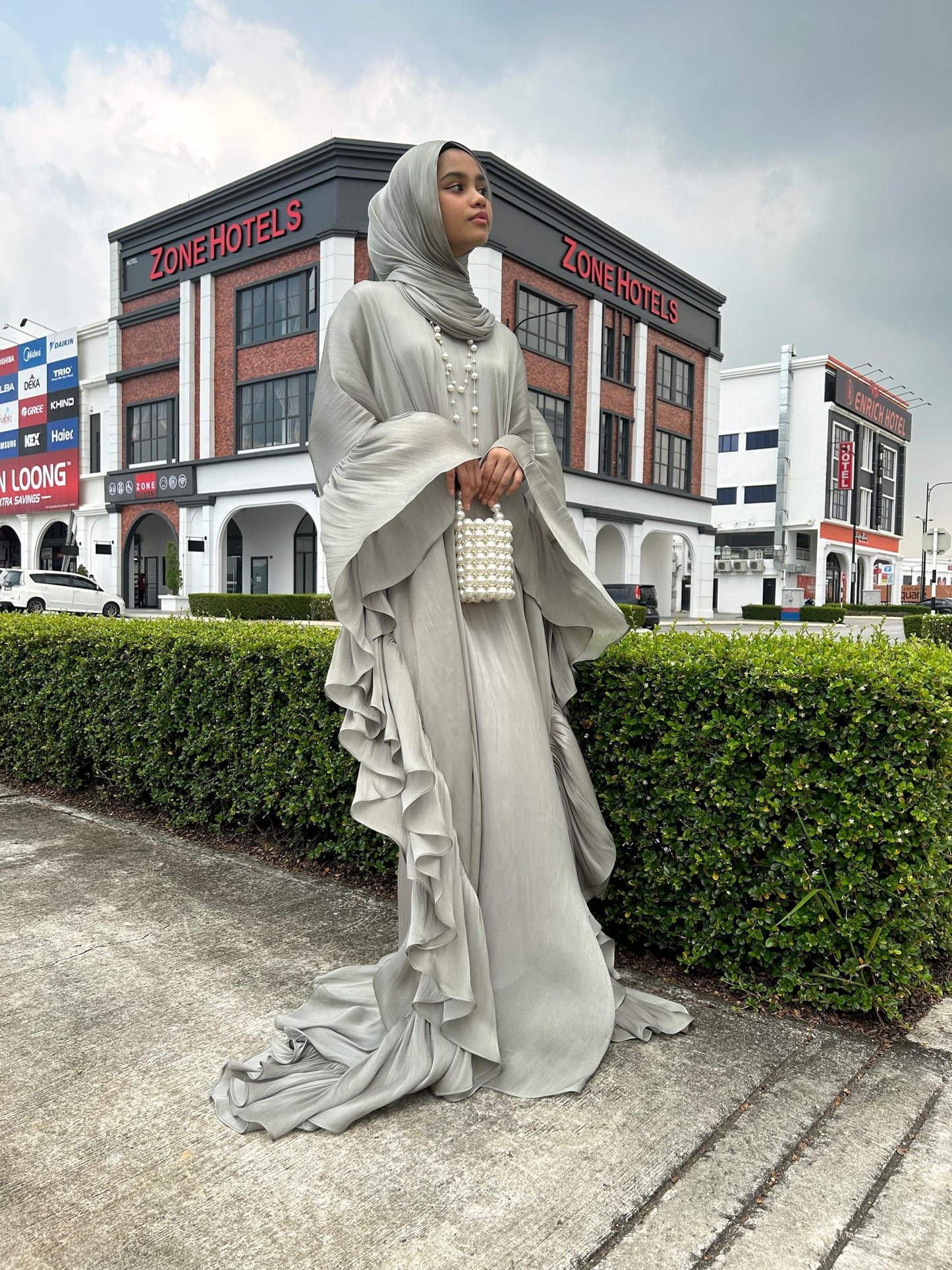 Maya Signature Abaya